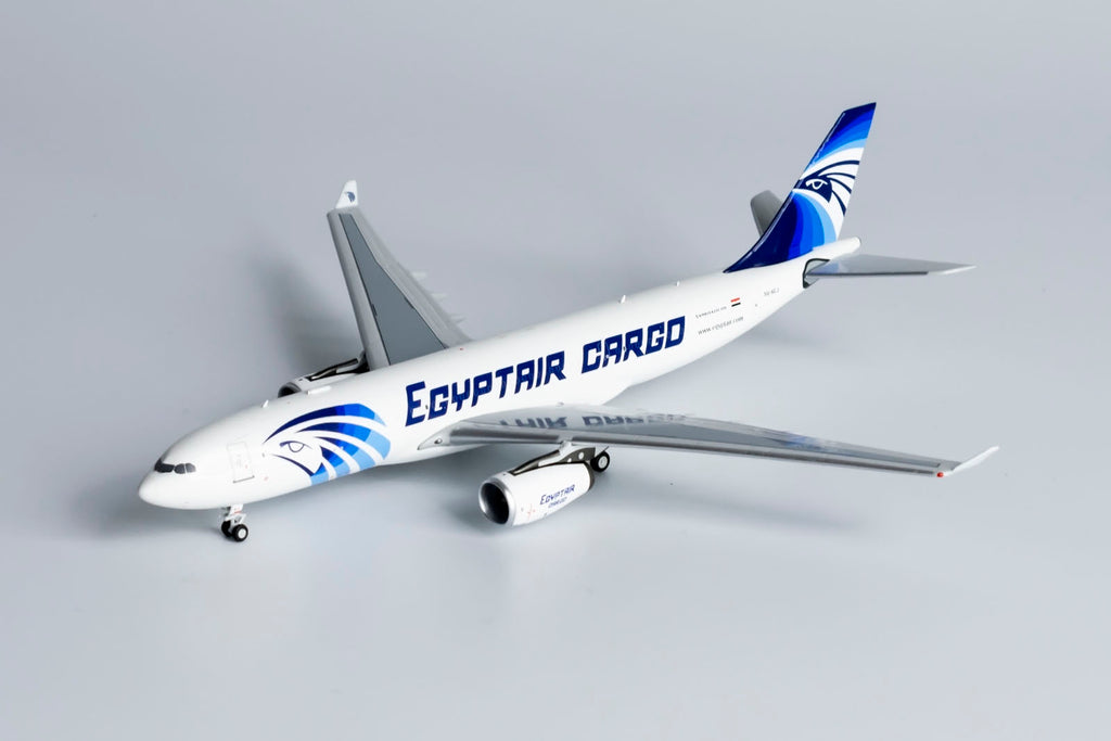 1:400 NG Models Egyptair Cargo Airbus A330-200P2F SU-GCJ NG61045