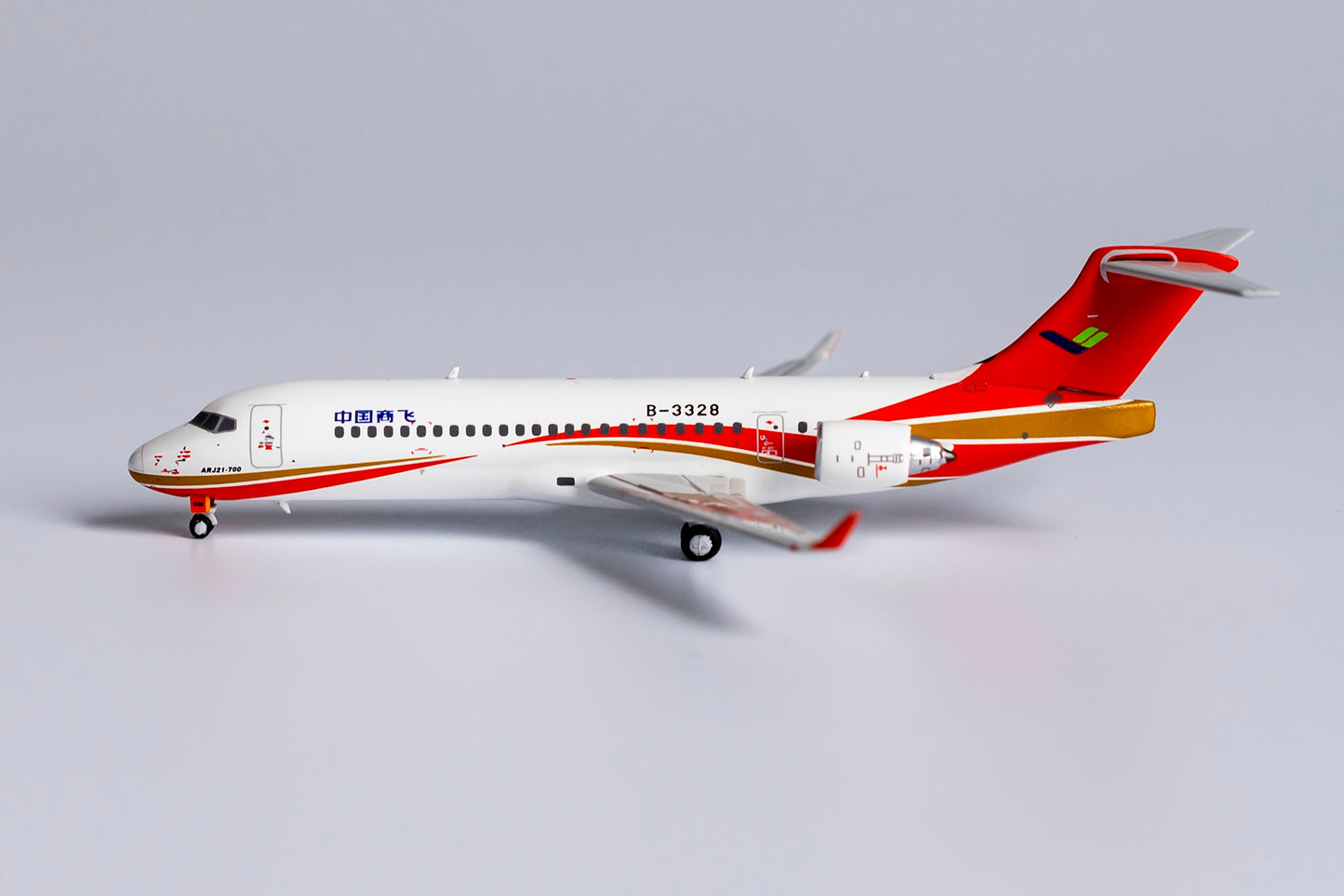 1:400 NG Models Comac House Colors ARJ21-700 B-3328 NG21016