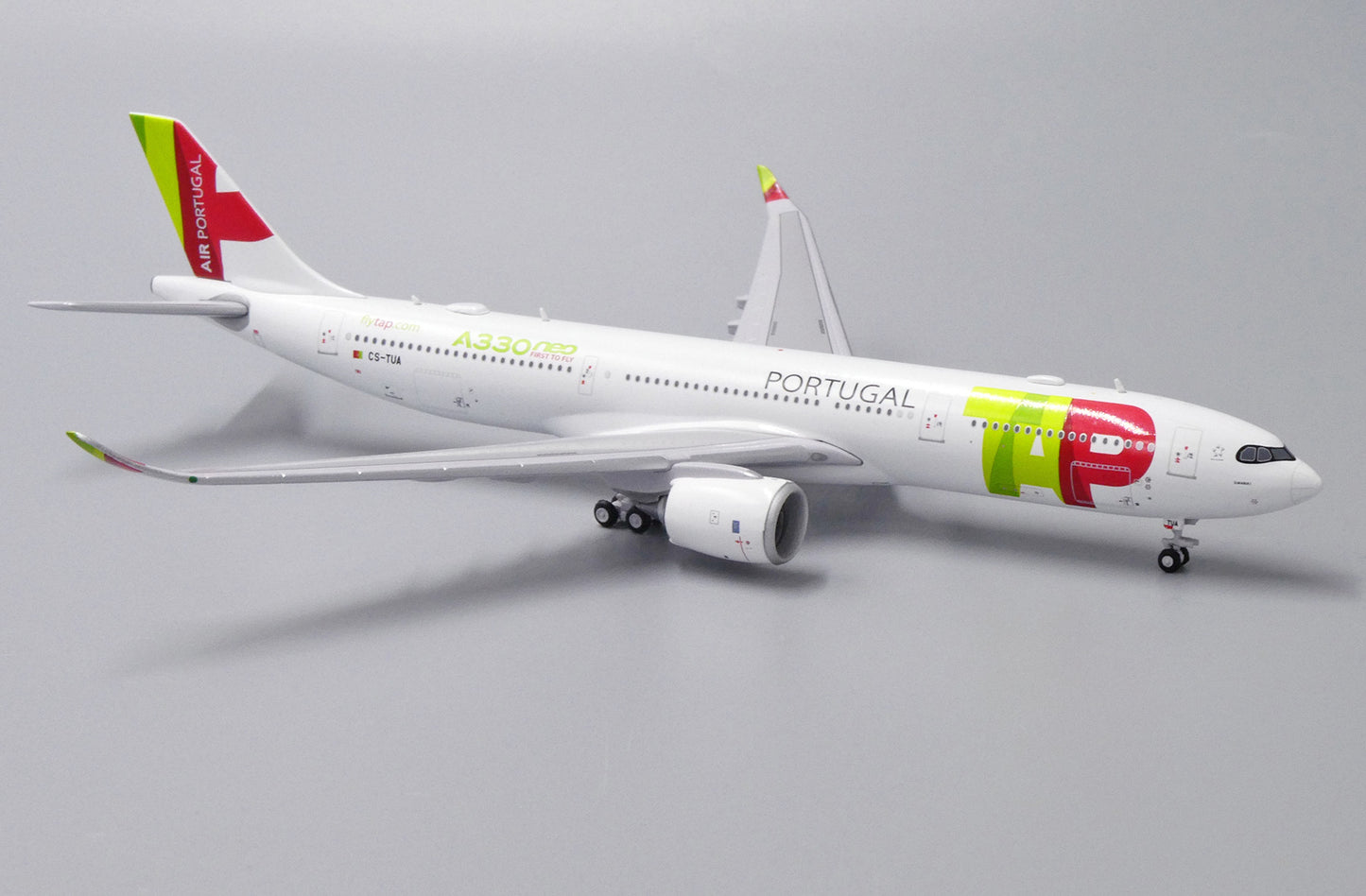 1:400 JC Wings TAP Air Portugal A330-900neo "A330neo Sticker" CS-TUA LH4155 OFFICIALLY LICENCED PRODUCT