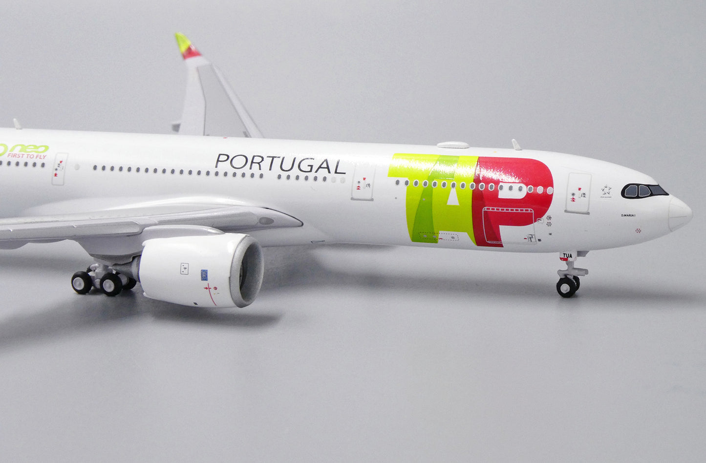 1:400 JC Wings TAP Air Portugal A330-900neo "A330neo Sticker" CS-TUA LH4155 OFFICIALLY LICENCED PRODUCT