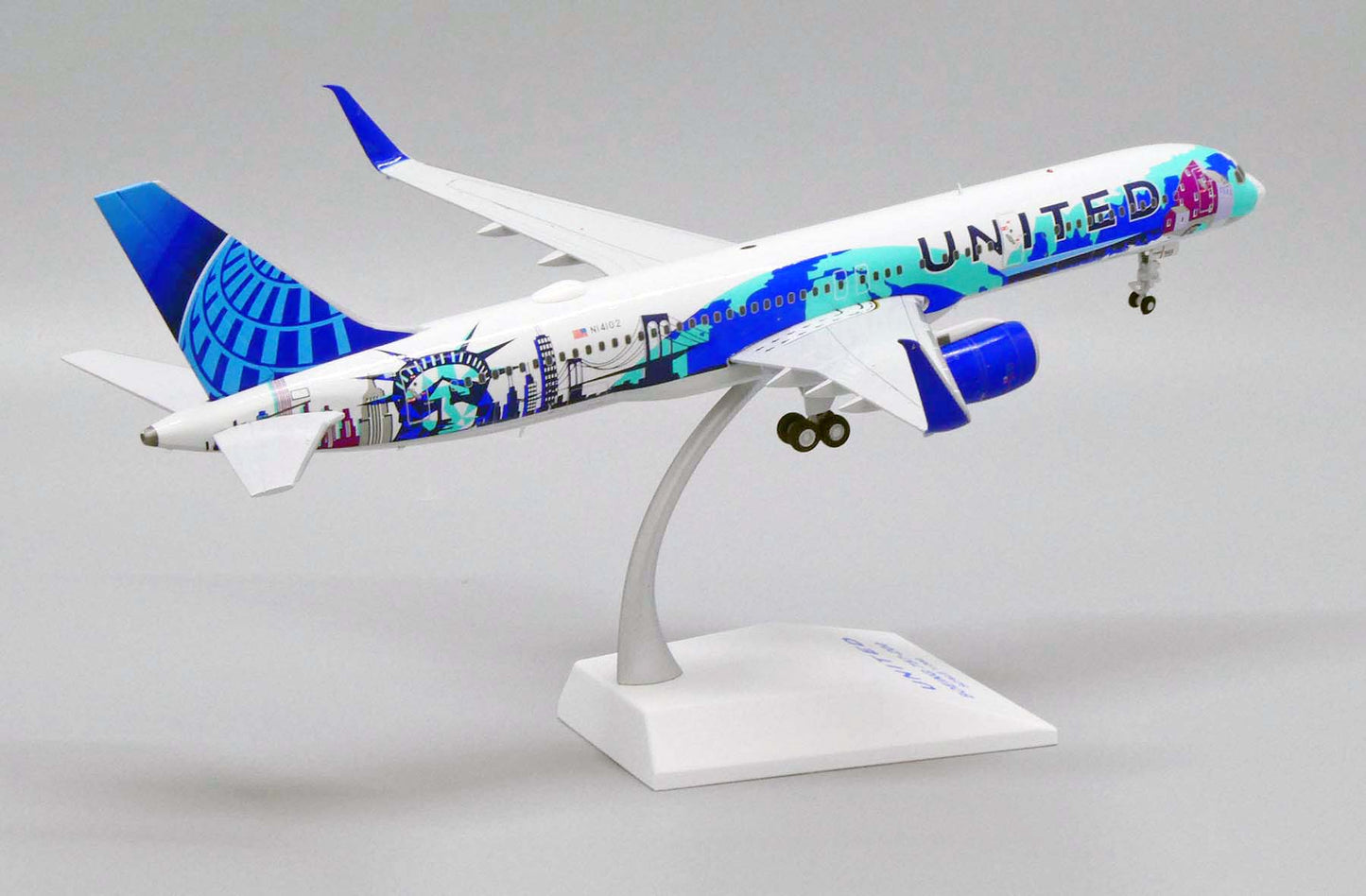 1:200 JC Wings United Airlines Boeing 757-200 “Her Art Here - New York/New Jersey Livery” N14102 LH2269