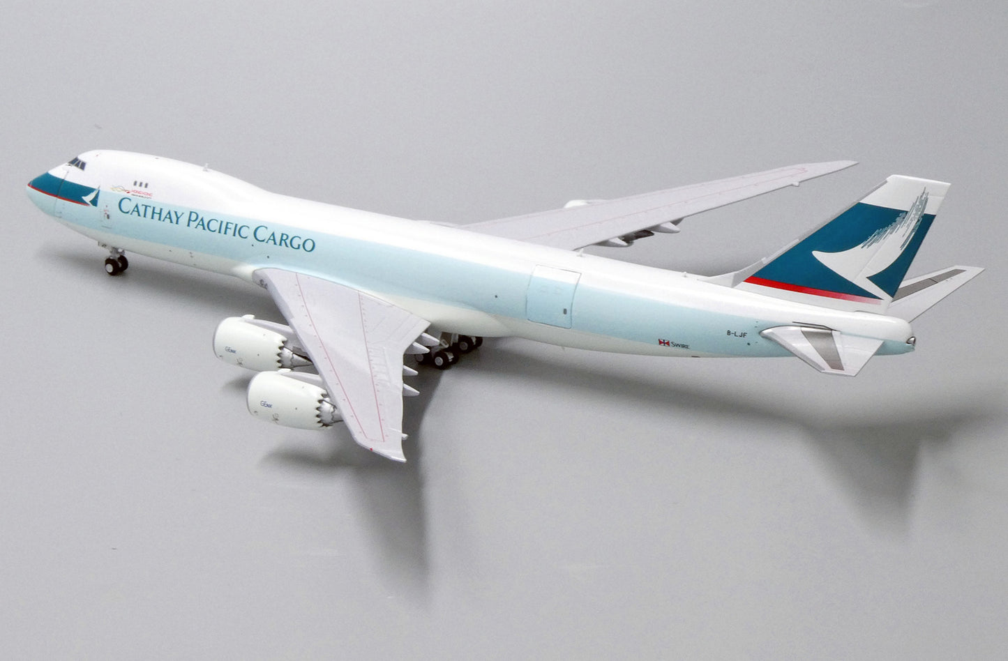 1:400 JC Wings Cathay Pacific Cargo 747-8F B-LJF "Interactive" EW4748010