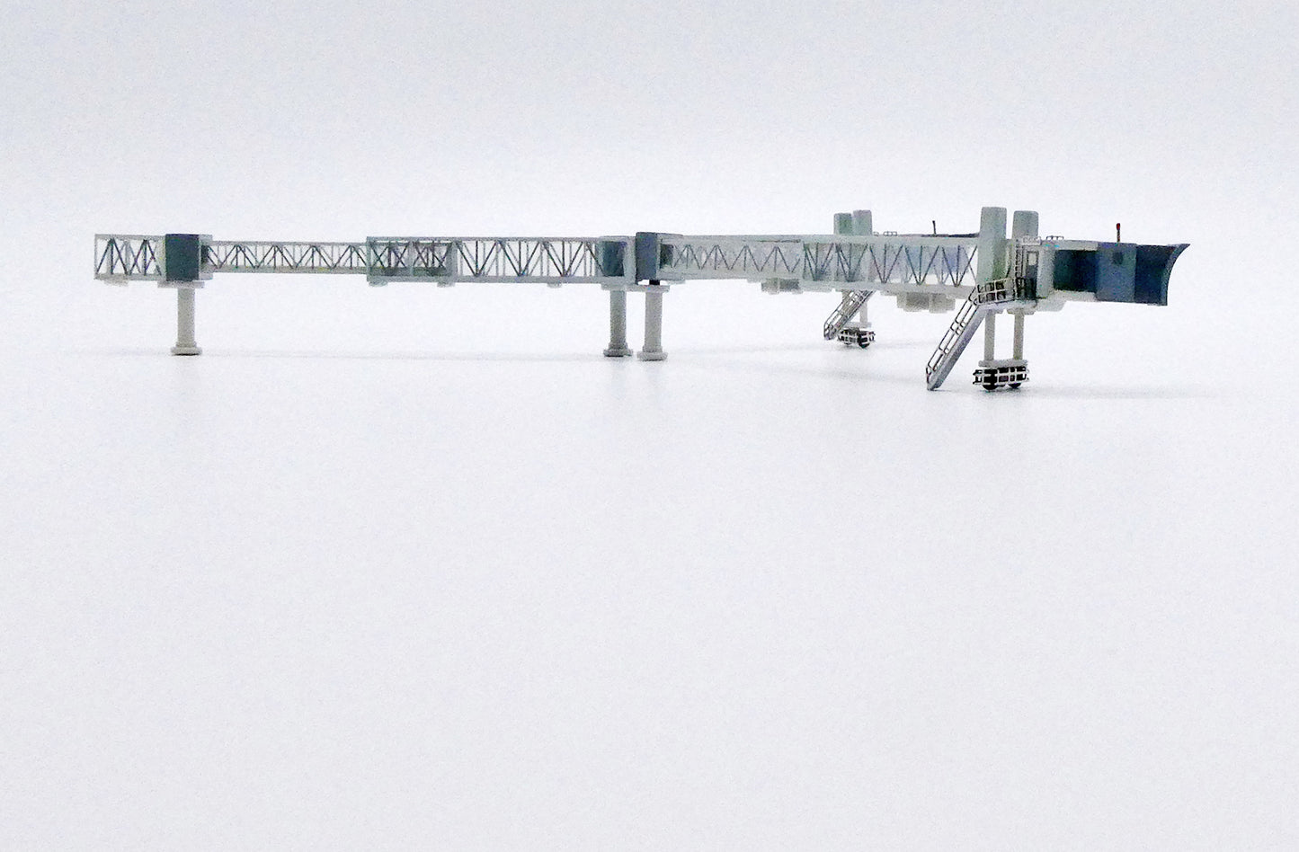1:400 JC Wings Air Bridge Jetway (Widebody Dual Jetway, Black) LH4220 Pack of 1
