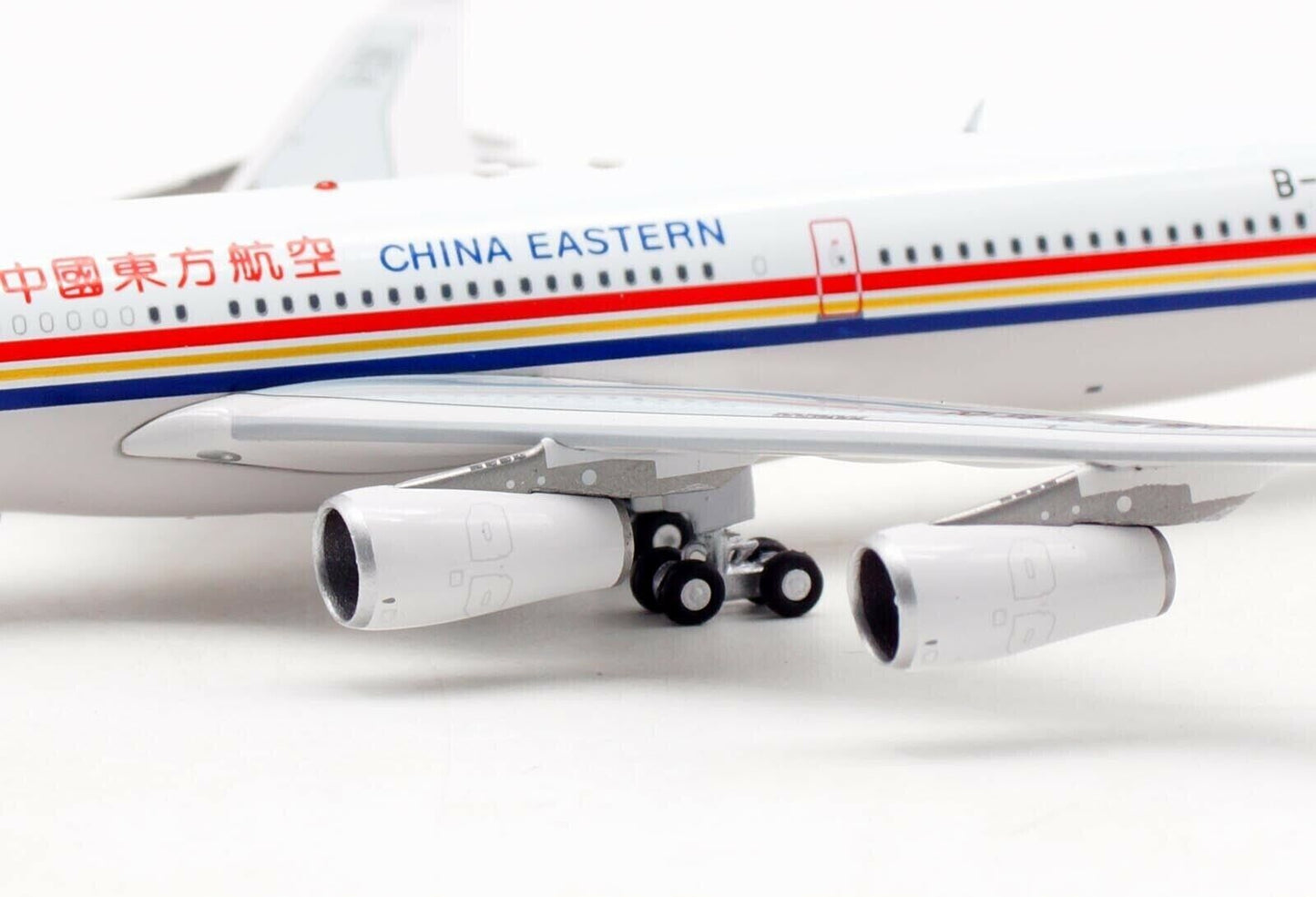 1:400 Aviation400 China Eastern Airlines Airbus A340-300 B-2381 AV4082