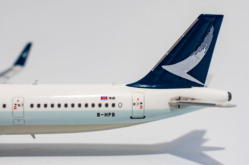 1:400 NG Models Cathay Pacific Airbus A321neo B-HPB "New Colors" NG13029