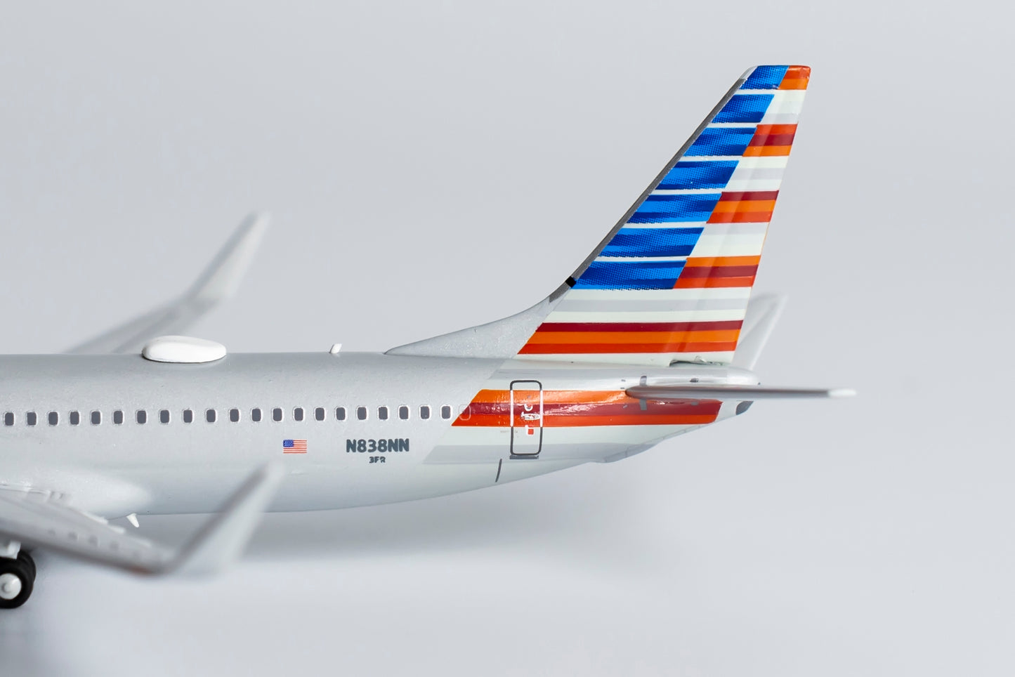 1:400 NG Models American Airlines Boeing 737-800 "One World" N838NN NG58117