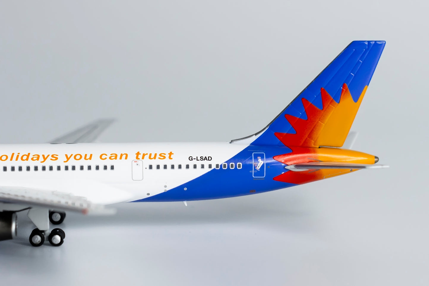 1:400 NG Models Jet2 Holidays Boeing 757-200 G-LSAD NG53183