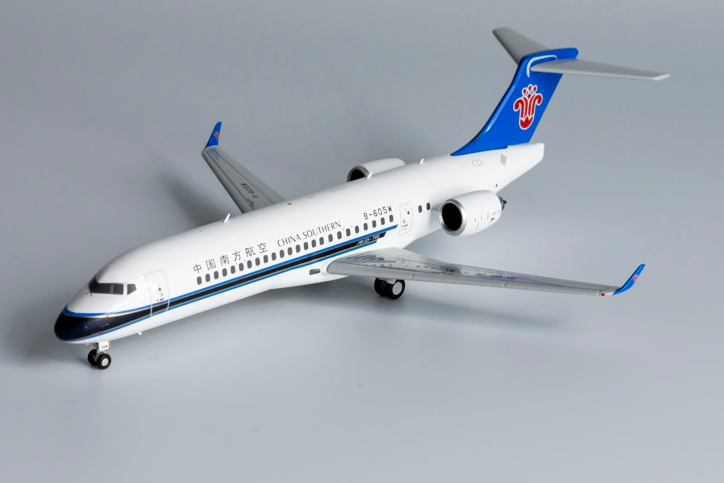 1:200 NG Models China Southern Airlines Comac ARJ-21 B-605W NG20105