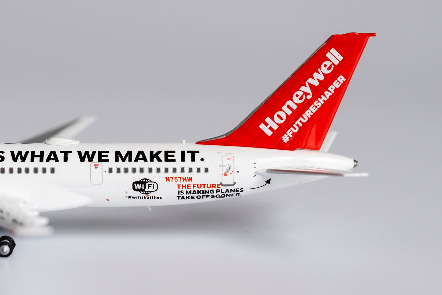 1:400 NG Models Honeywell Boeing 757-200 "Test Engine, 2021 Livery" N757HW NG53181