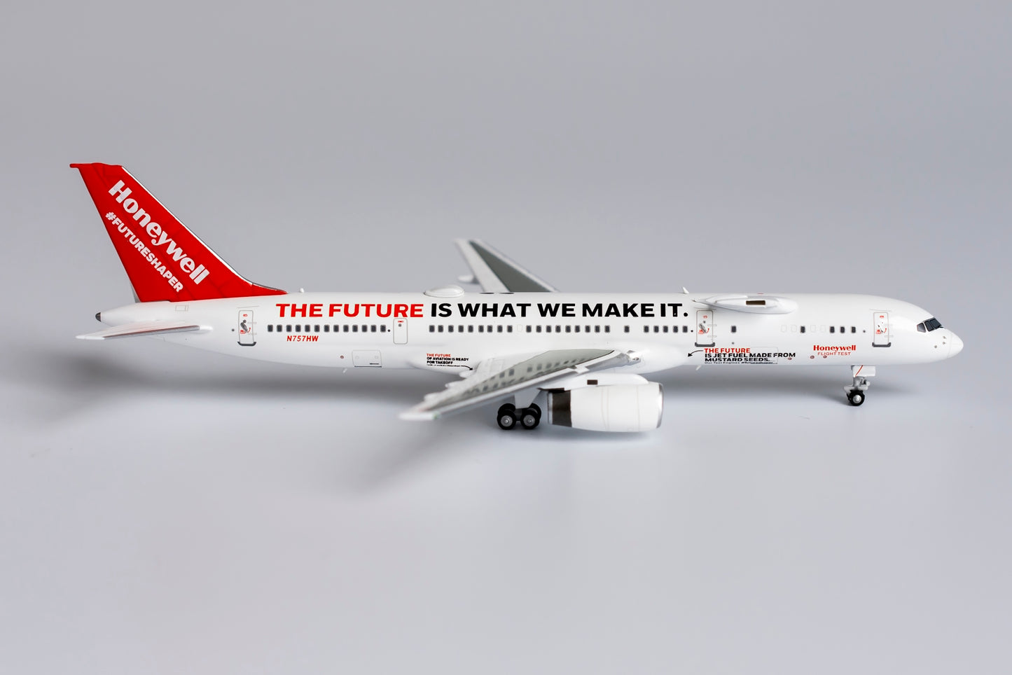 1:400 NG Models Honeywell Boeing 757-200 "Test Engine, 2021 Livery" N757HW NG53181