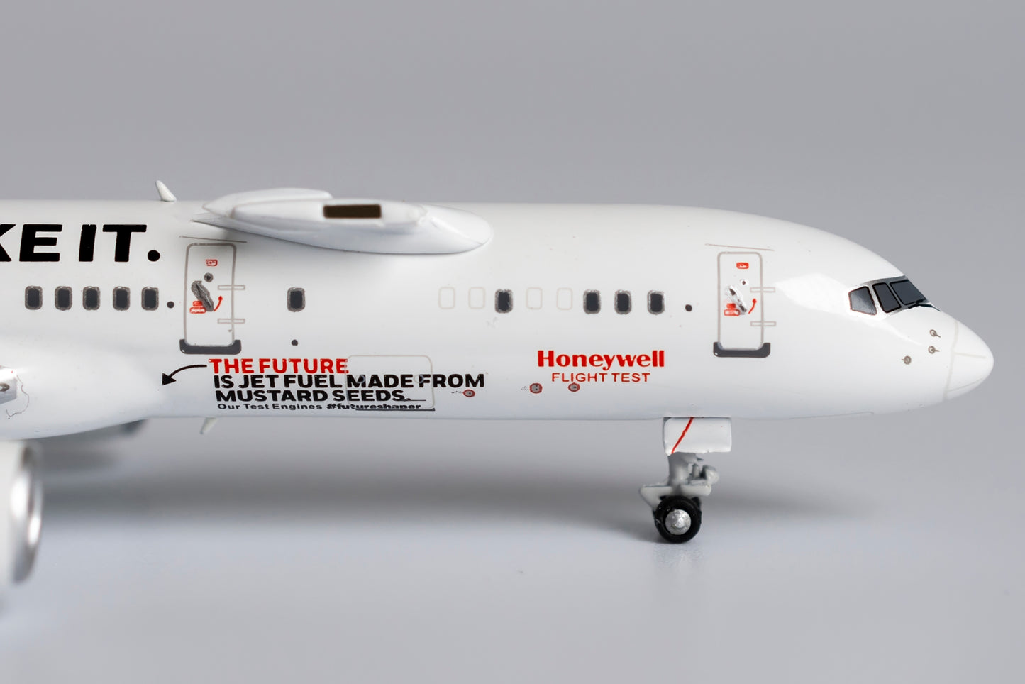 1:400 NG Models Honeywell Boeing 757-200 "Test Engine, 2021 Livery" N757HW NG53181