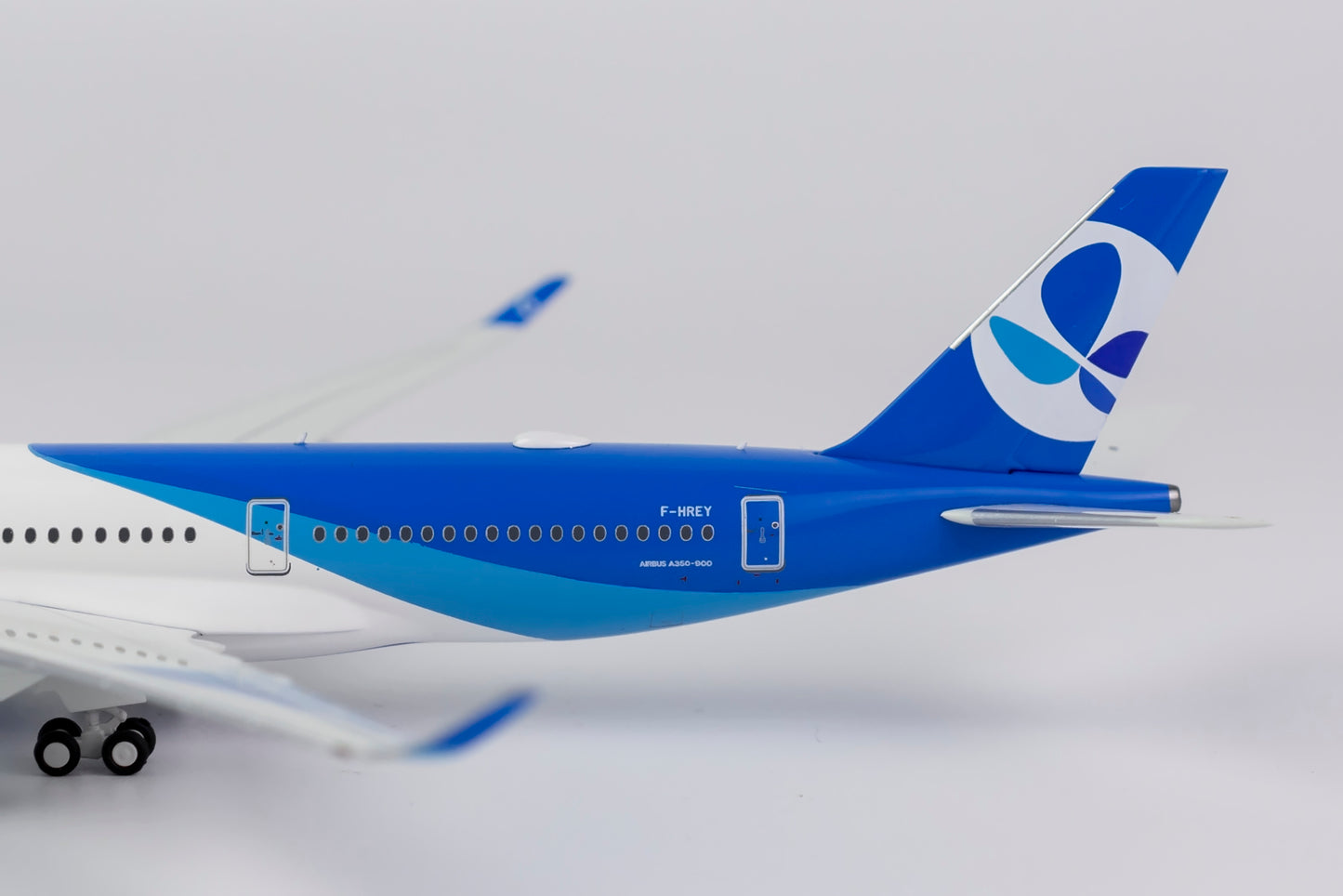 1:400 NG Models French Bee Airbus A350-900 F-HREY NG39028