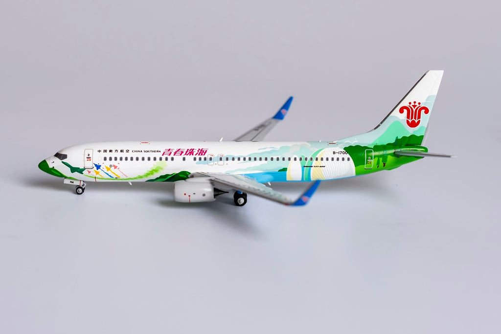 1:400 NG Models China Southern Airlines Boeing 737-800 "Zhuhai City of Youth" B-1700 NG58120