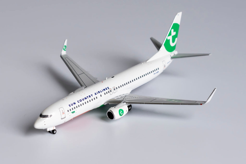 1:400 NG Models Transavia Airlines Boeing 737-800 "Sun Country hybrid livery" PH-HXB NG58130