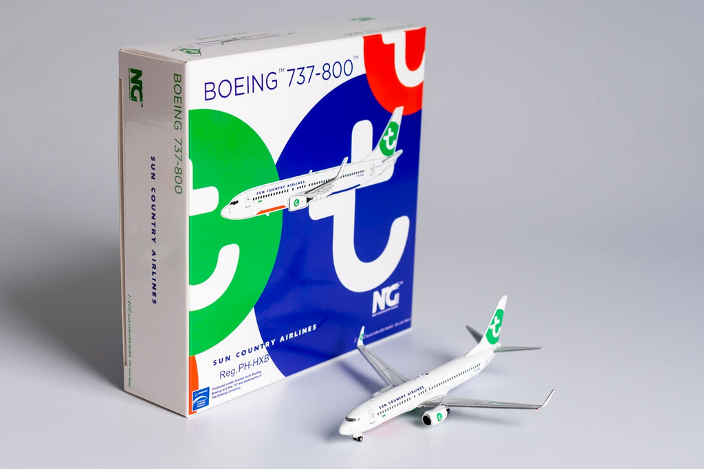 1:400 NG Models Transavia Airlines Boeing 737-800 "Sun Country hybrid livery" PH-HXB NG58130