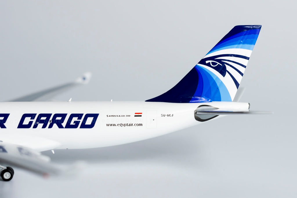 1:400 NG Models Egyptair Cargo Airbus A330-200P2F SU-GCJ NG61045
