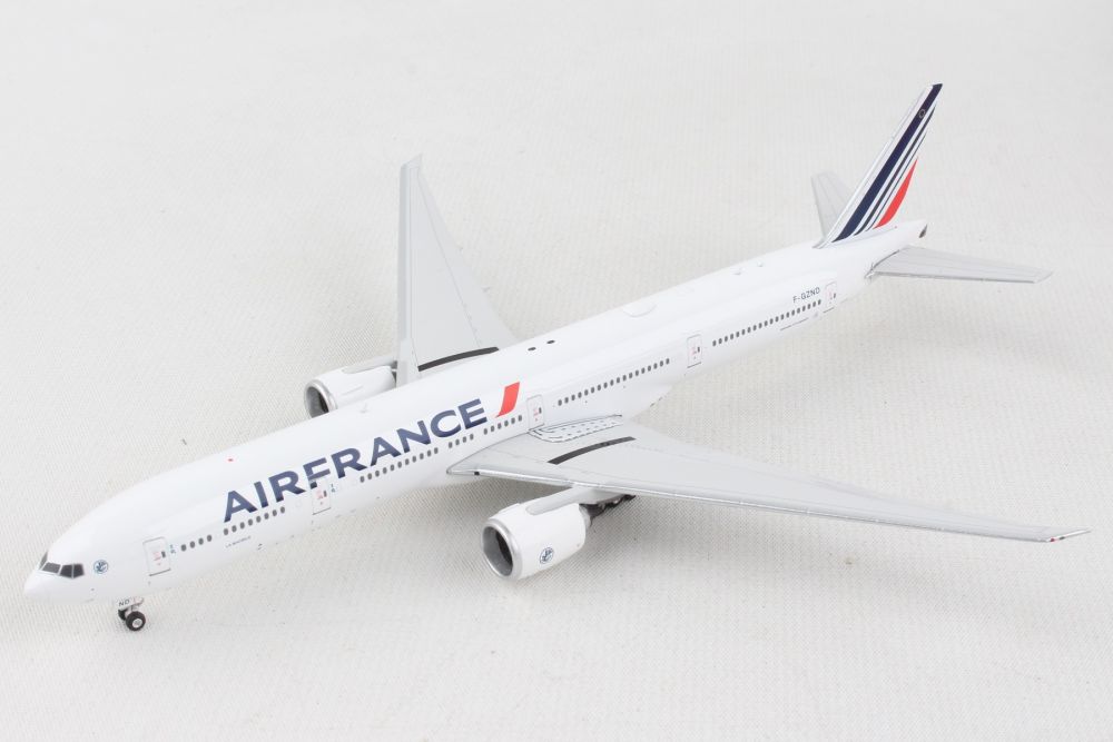 1:400 Phoenix Models Air France Boeing 777-300ER F-GZND PH4400