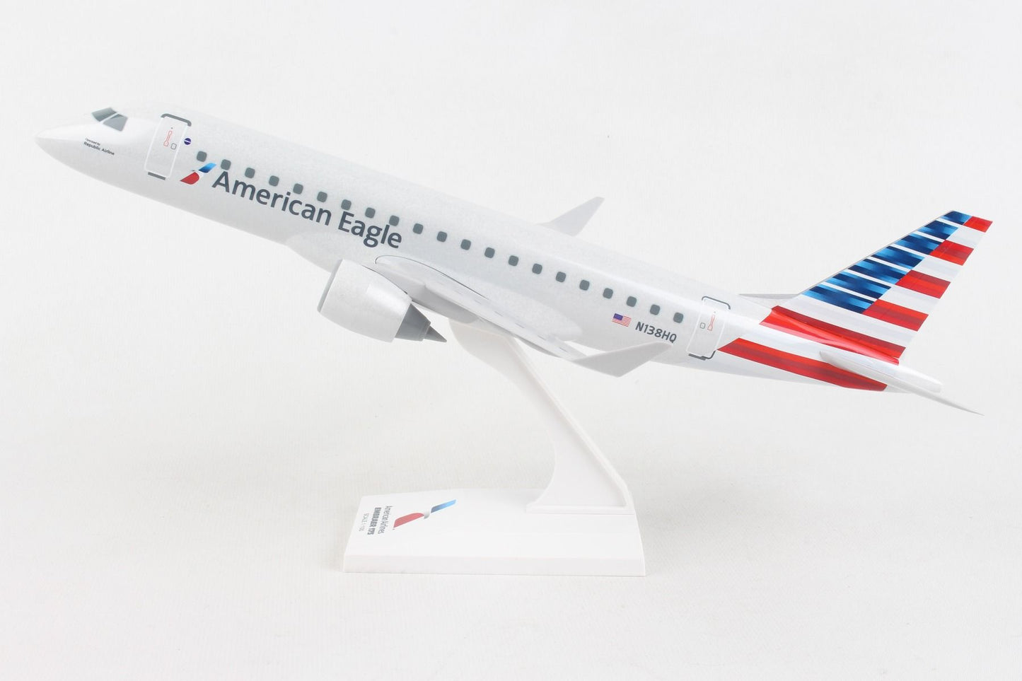 SKYMARKS AMERICAN EAGLE EMBRAER E175 1/100 NEW LIVERY REPUBL
