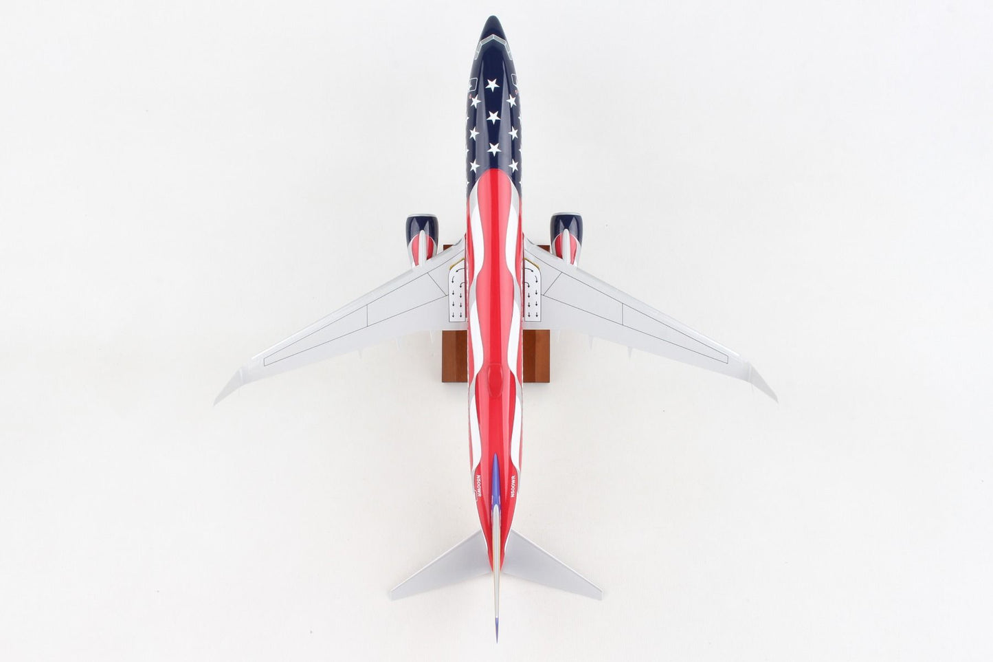1:100 Skymarks Supreme Southwest Airlines Boeing 737-800 "Freedom One" W/WOOD STAND & GE N500WR SKR8288