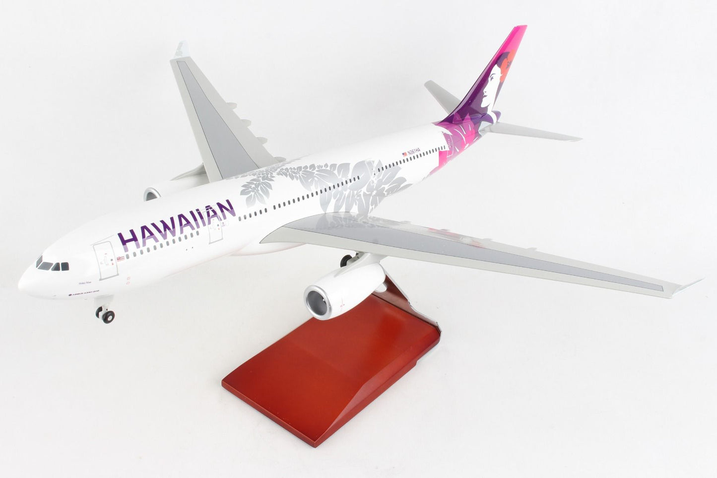 SKYMARKS HAWAIIAN A330-200 1/100 W/WOOD STAND & GEAR