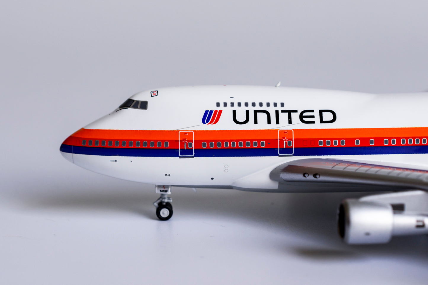 1:400 NG Models United Airlines Boeing 747SP "Saul Bass" N140PA NG07013