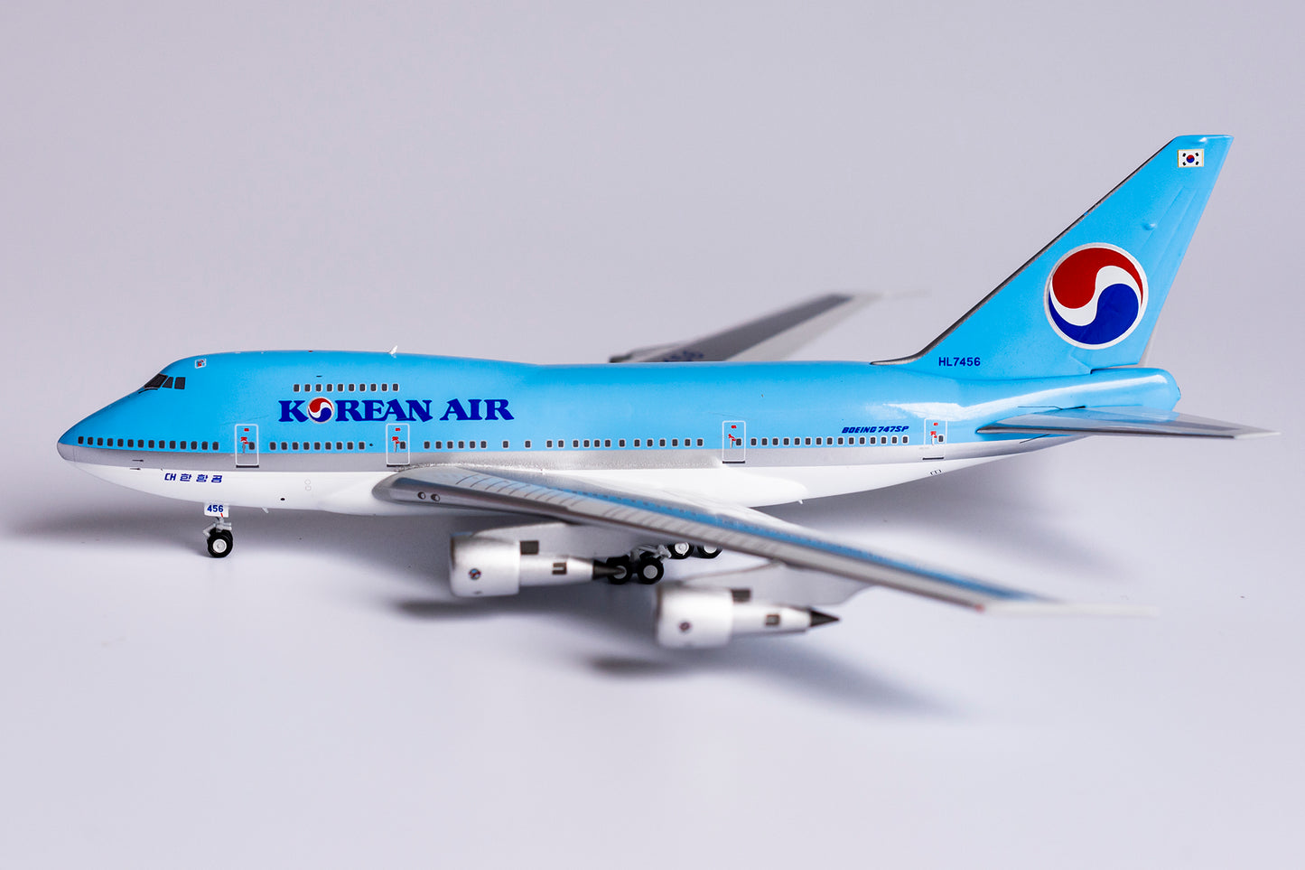1:400 NG Models Korean Air Boeing 747SP "New Colors" HL7456 07016
