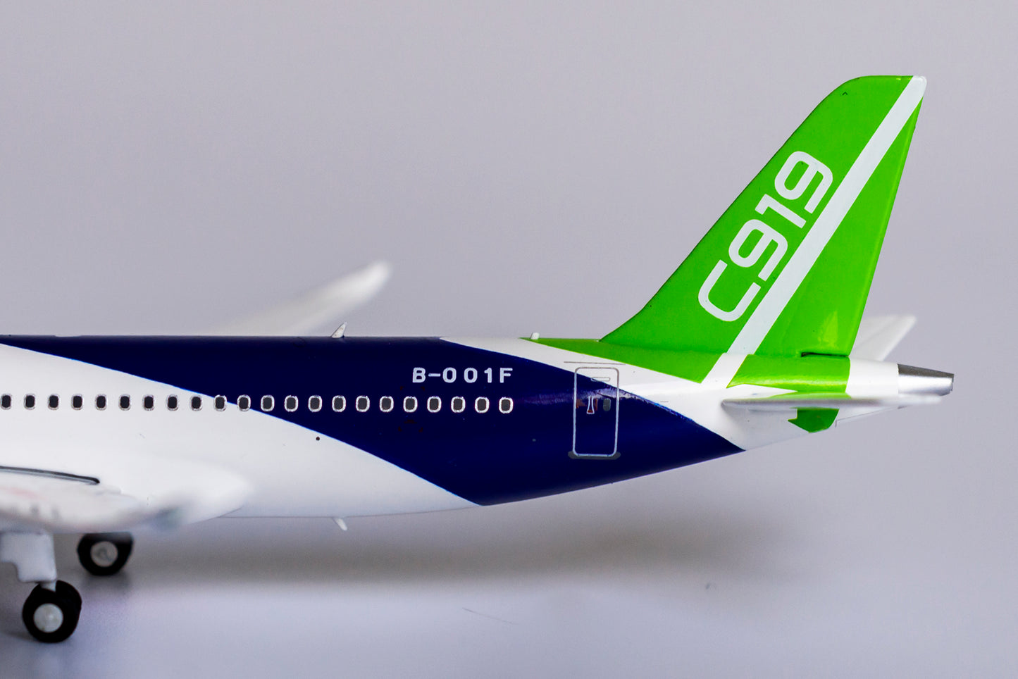1:400 NG Models Comac House Colors C919 B-001F NG19010