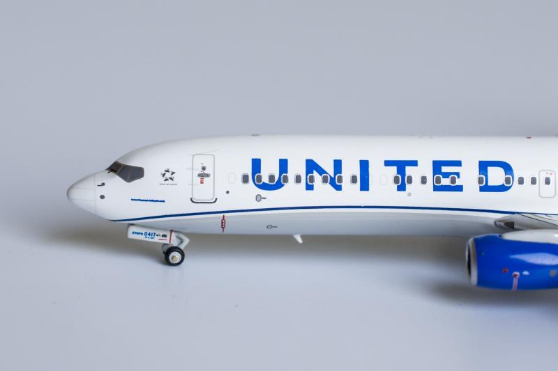 1:400 NG Models United Airlines Boeing 737-900ER/w N38417 "Evo-blue livery; with scimitar winglets" NG79006