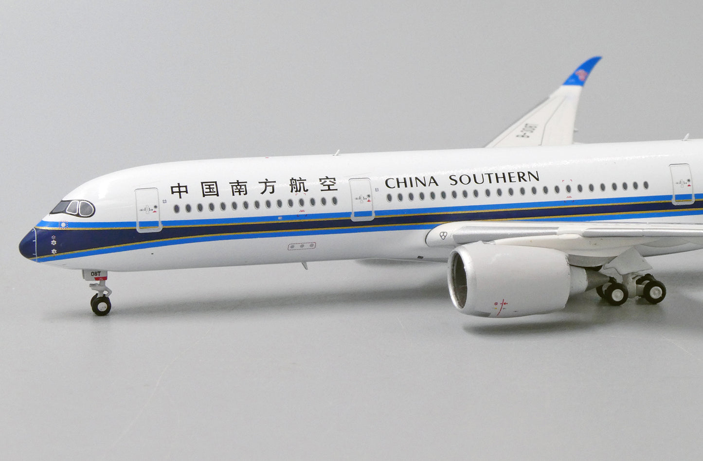 1:400 JC Wings China Southern Airbus A350-900 B-308T XX4173