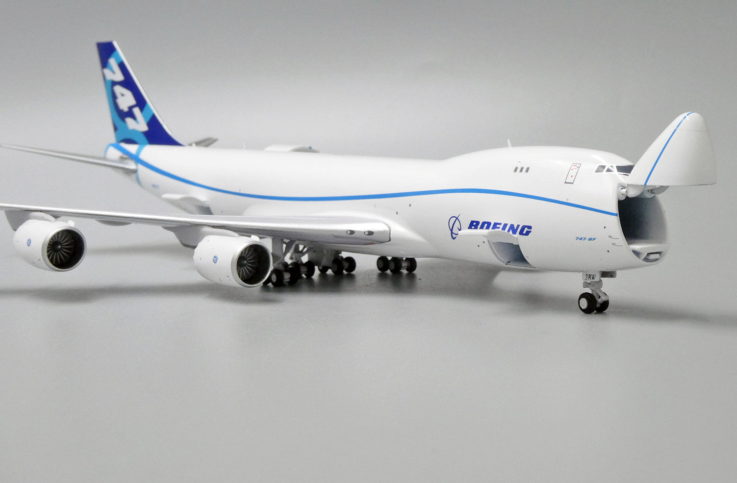 1:400 JC Wings Boeing Company 747-8F "Interactive Series" N50217 LH4169C