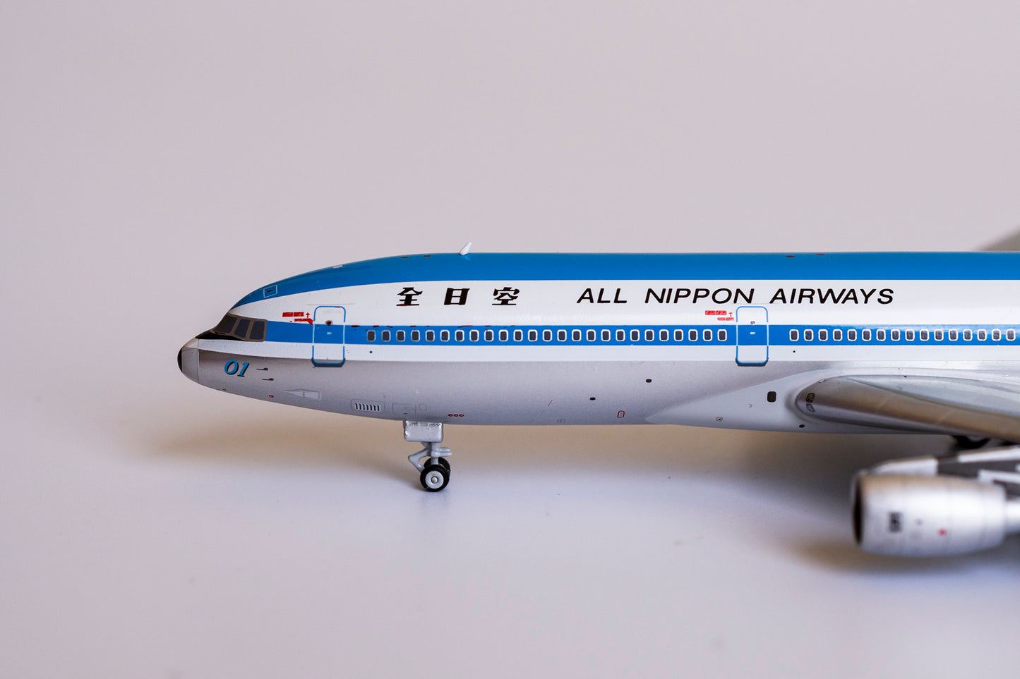 1:400 NG Models All Nippon Airways (ANA) Lockheed L-1011-1 "1970s livery" JA8501 NG31023