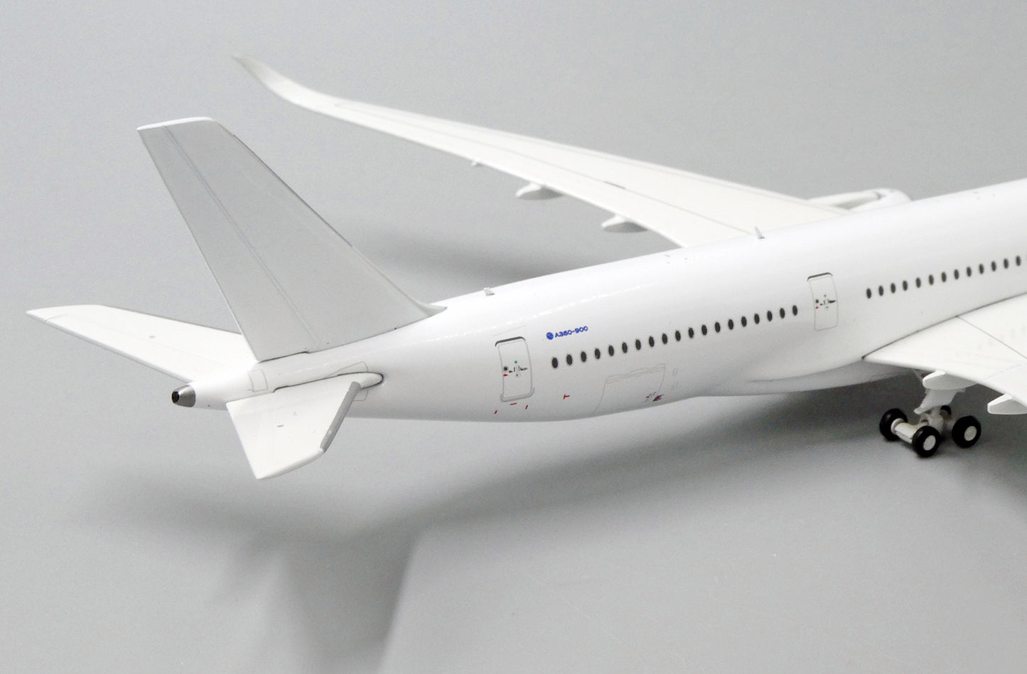 1:400 JC Wings Blank A350-900 BK2001