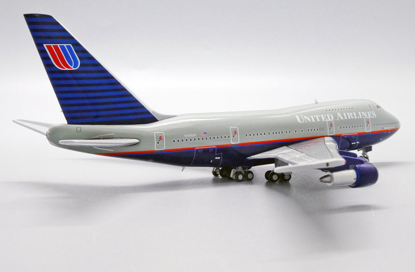 1:400 JC Wings United Airlines 747SP "Battleship Grey" N145UA XX4962