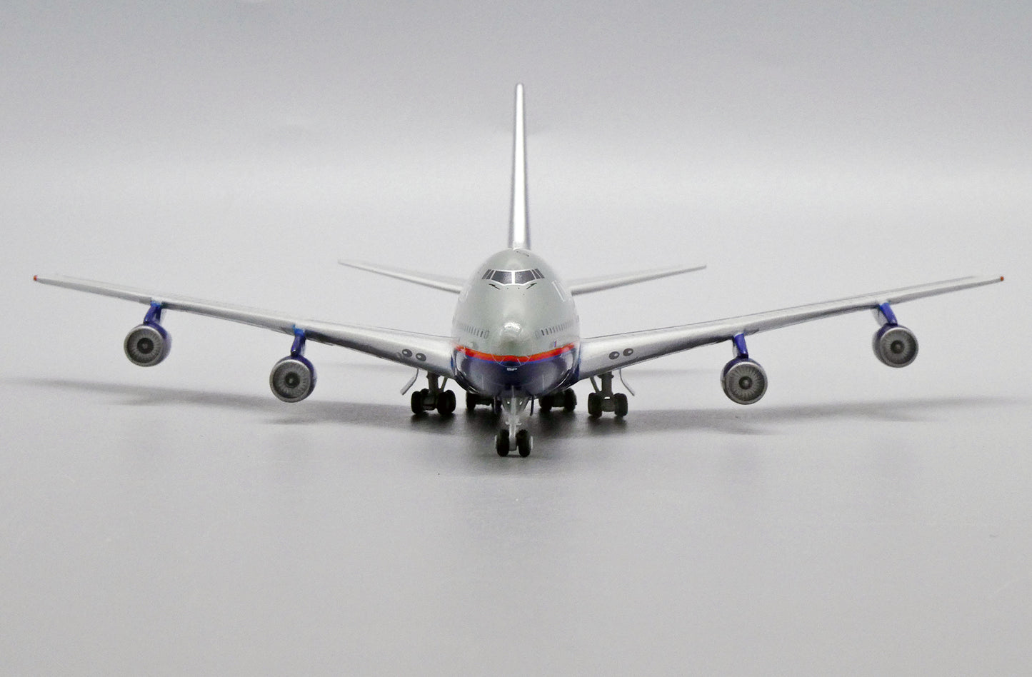 1:400 JC Wings United Airlines 747SP "Battleship Grey" N145UA XX4962