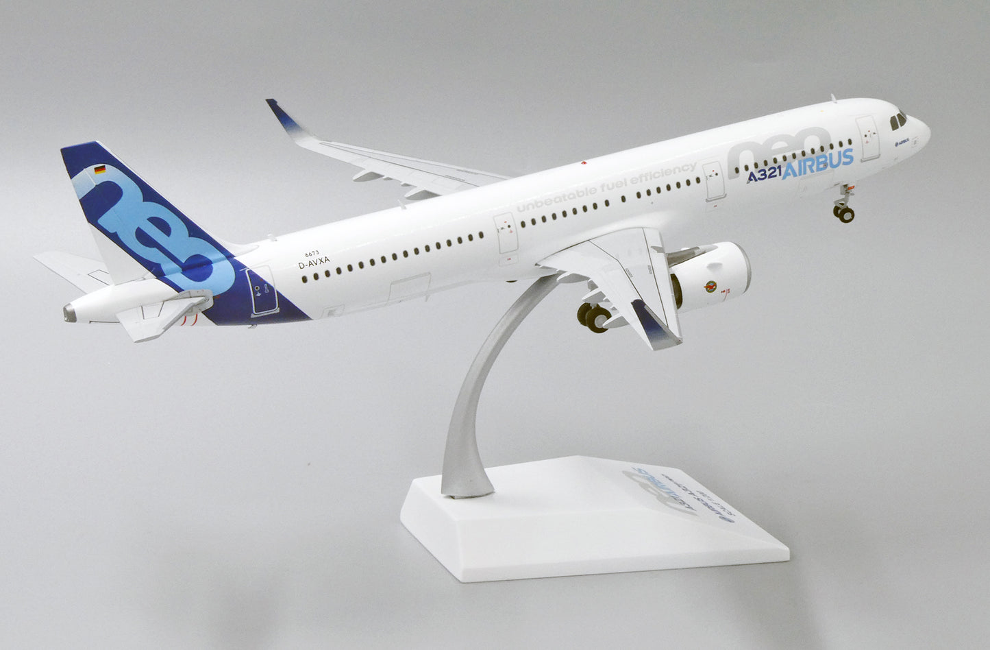1:200 JC Wings Airbus Industries A321neo D-AVXA LH2215 w/ Stand