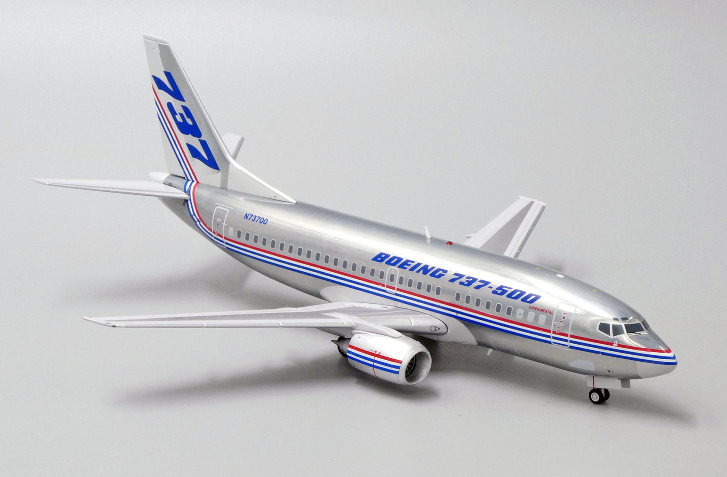 1:200 JC Wings Boeing House Colors 737-500 N73700 LH2231 w/ Stand