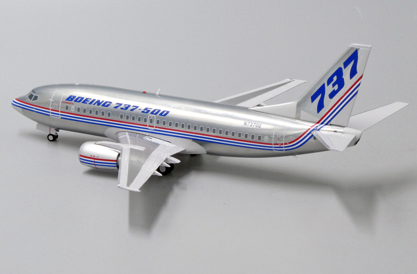 1:200 JC Wings Boeing House Colors 737-500 N73700 LH2231 w/ Stand