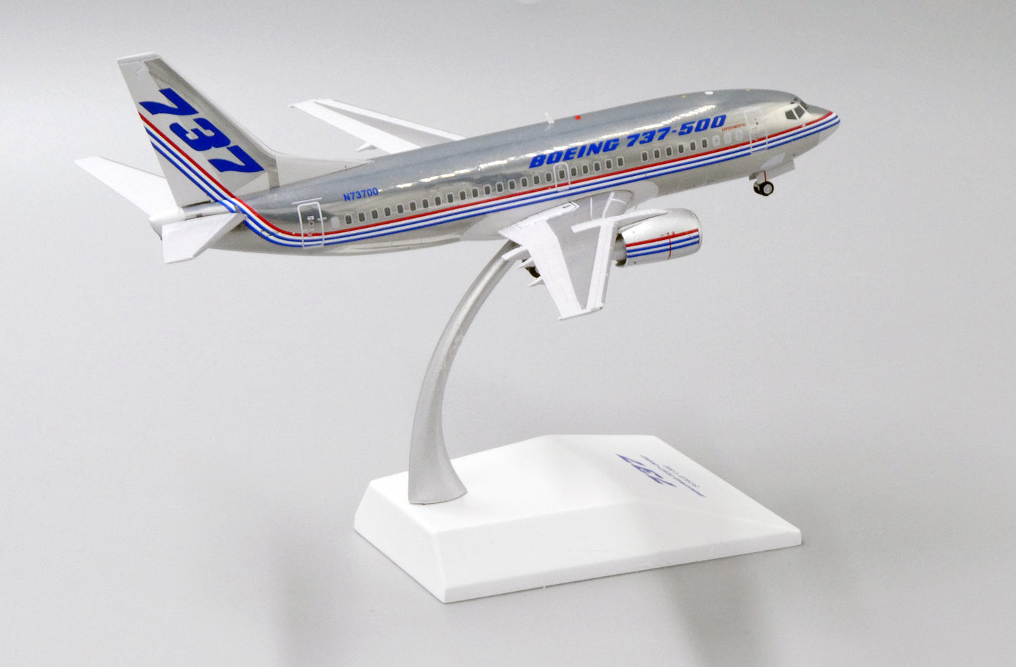 1:200 JC Wings Boeing House Colors 737-500 N73700 LH2231 w/ Stand