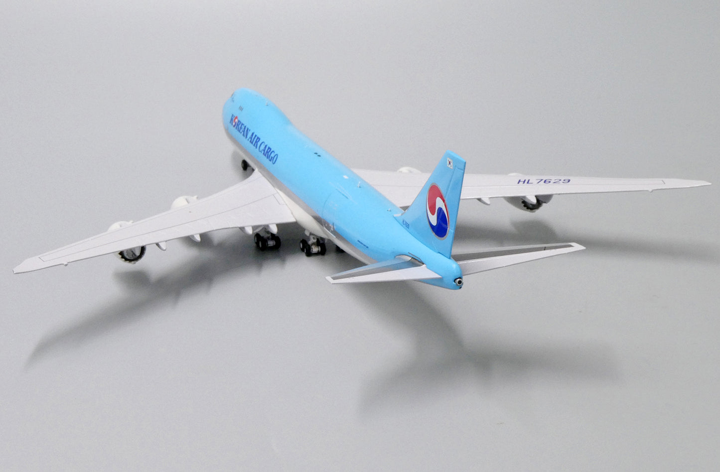 1:400 JC Wings Korean Air Cargo Boeing 747-8F HL7629 EW4748006