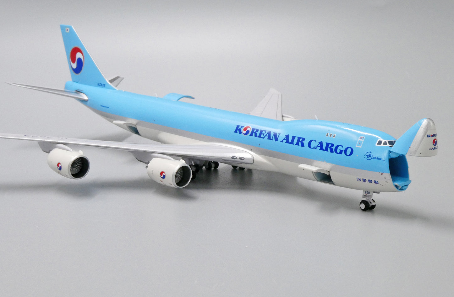 1:400 JC Wings Korean Air Cargo Boeing 747-8F HL7629 EW4748006