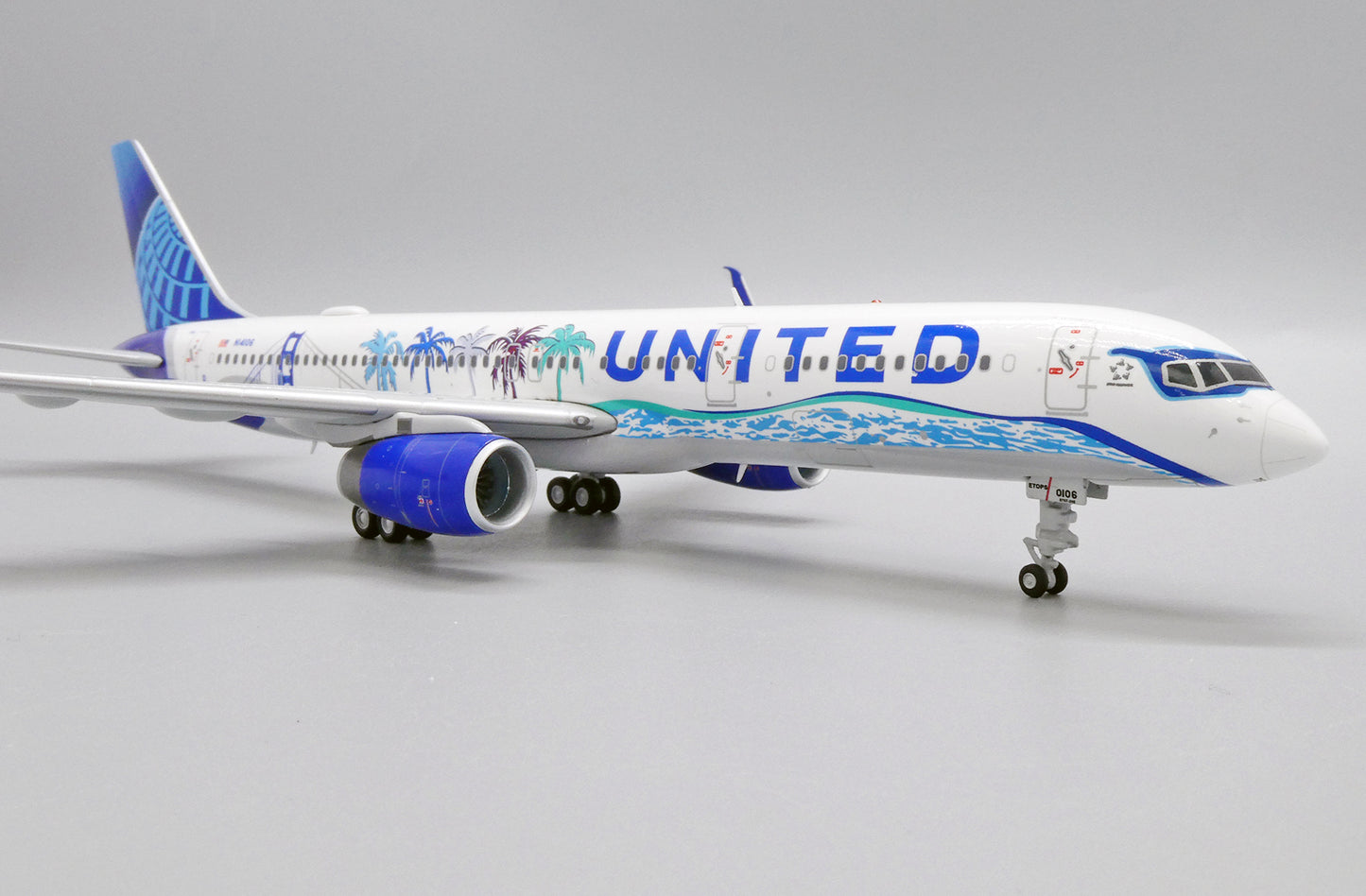1:200 JC Wings United Airlines 757-200 "Her Art Here California" N14106 LH2268 Officially Licensed w/ Stand