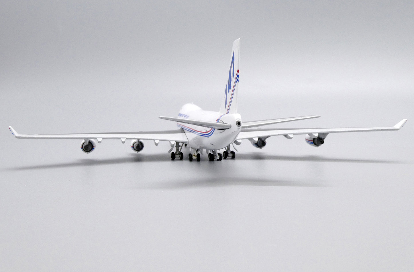 1:400 JC Wings Boeing Company 747-400F(SCD) N6005C XX4446