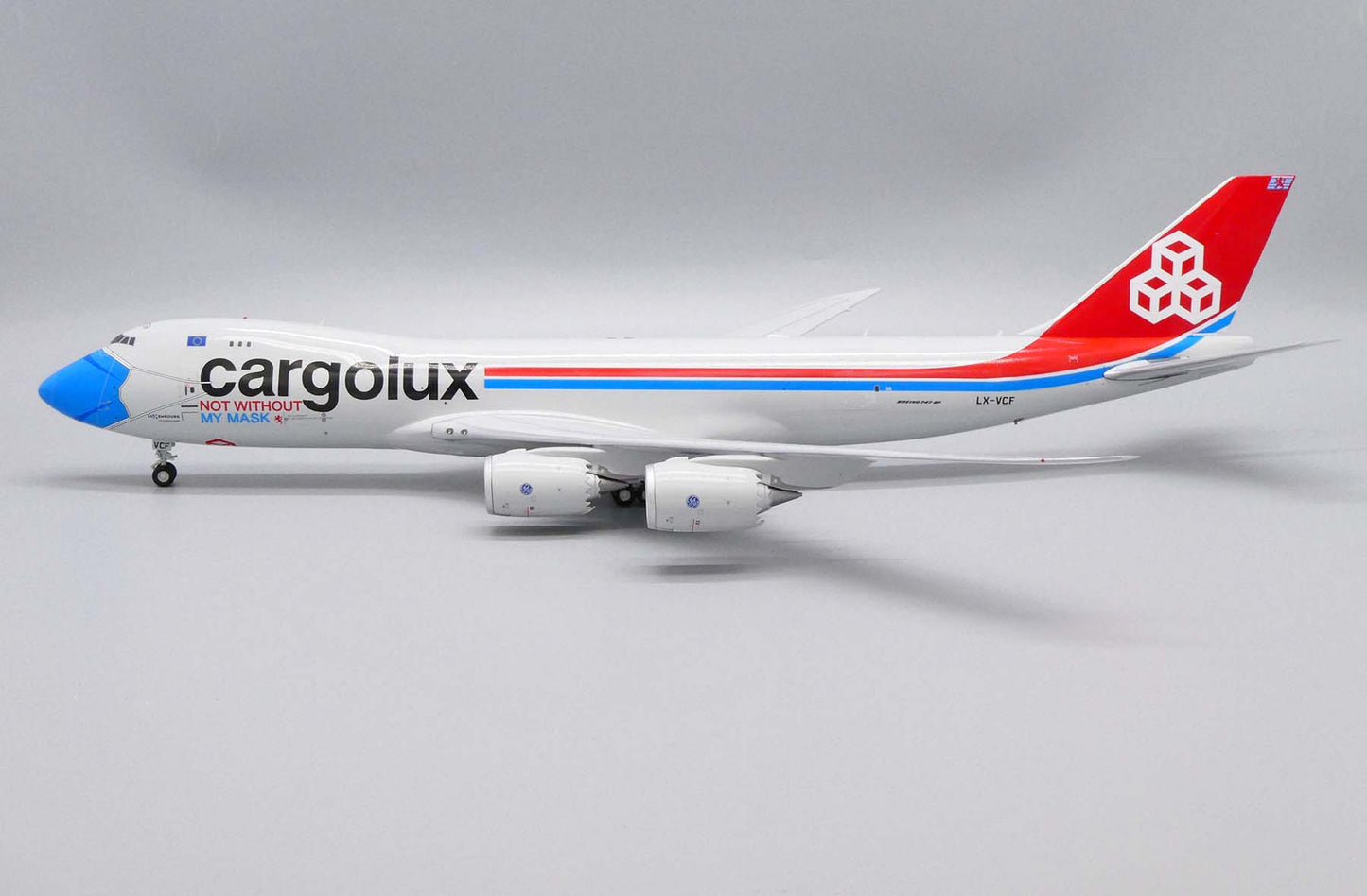 1:200 JC Wings Cargolux Boeing 747-8F "Not Without My Mask" XX20079 LX-VCF