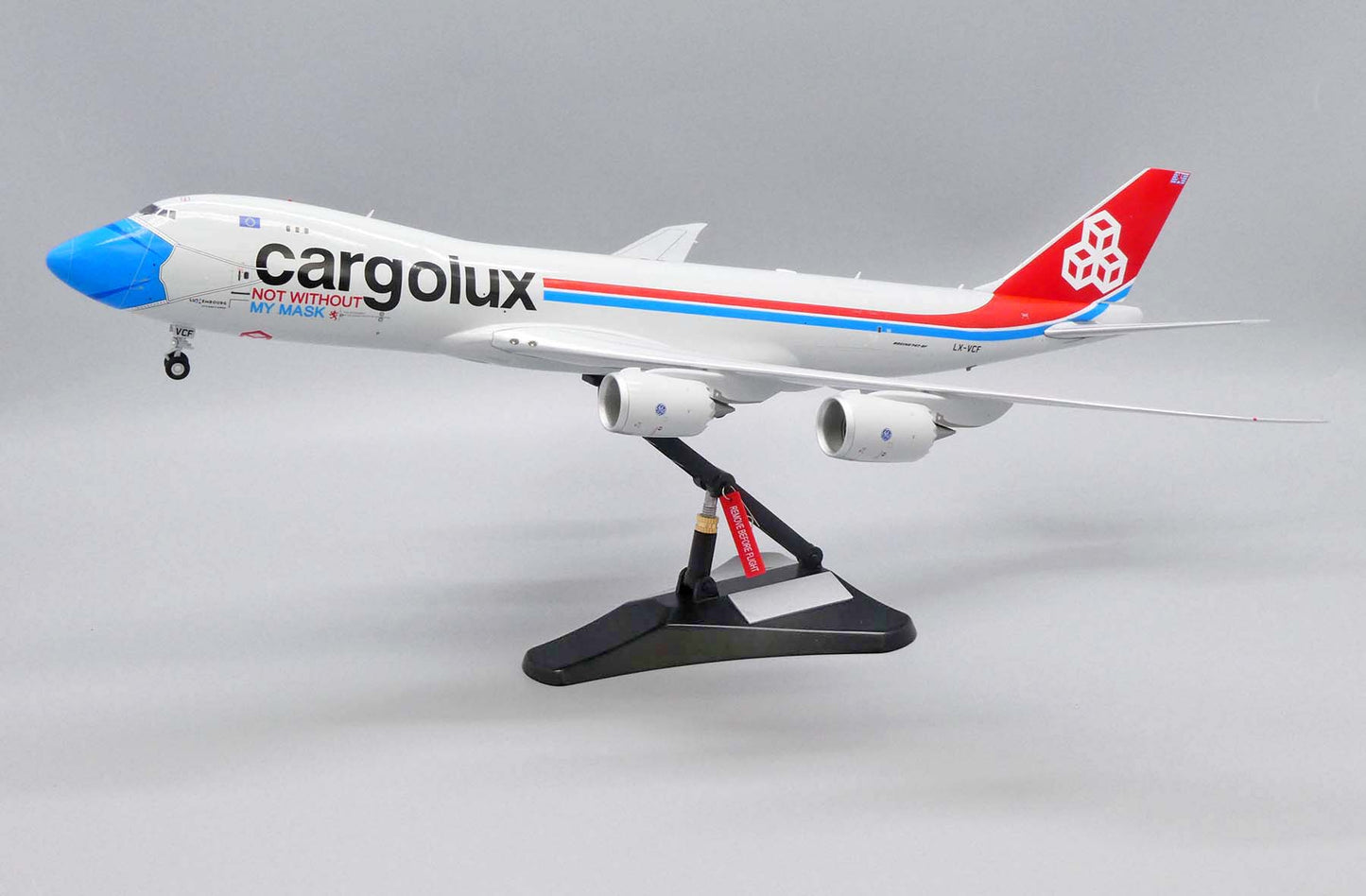 1:200 JC Wings Cargolux Boeing 747-8F "Not Without My Mask" XX20079 LX-VCF