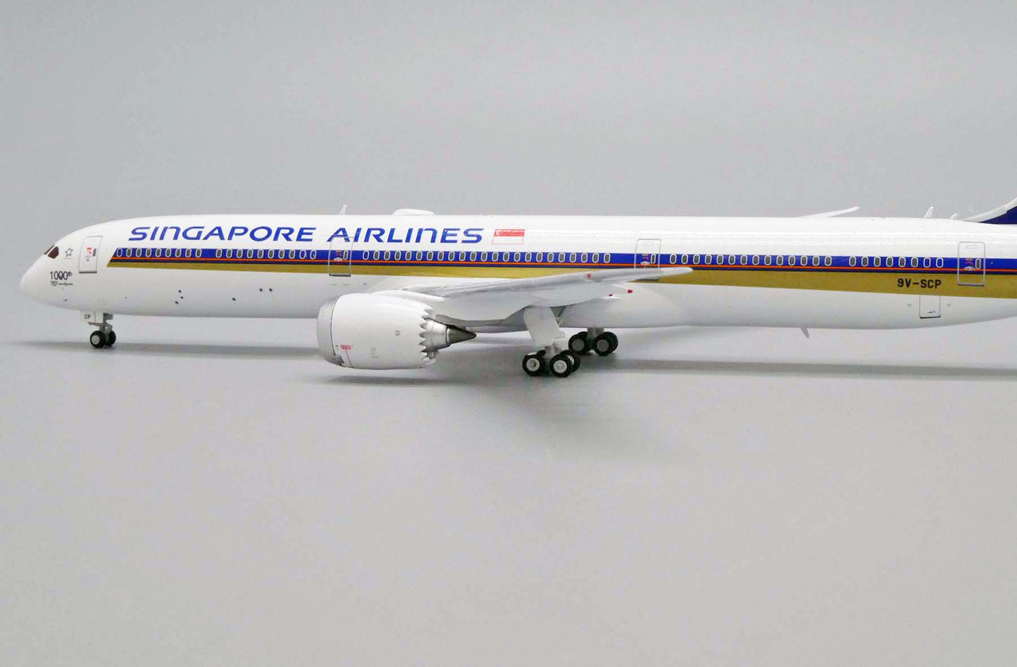 1:400 JC Wings Singapore Airlines Boeing 787-10 "1,000 Sticker" 9V-SCP EW478X003