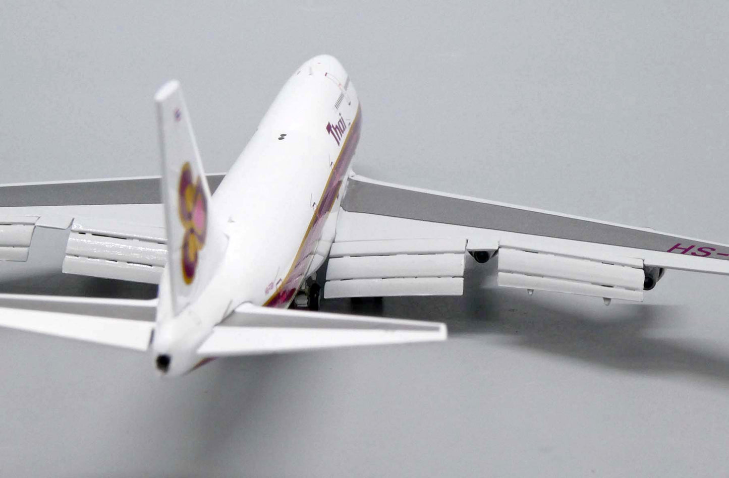 1:400 JC Wings Thai Airways International 747-400 "OLD COLORS, FLAPS DOWN" HS-TGY LH4173A