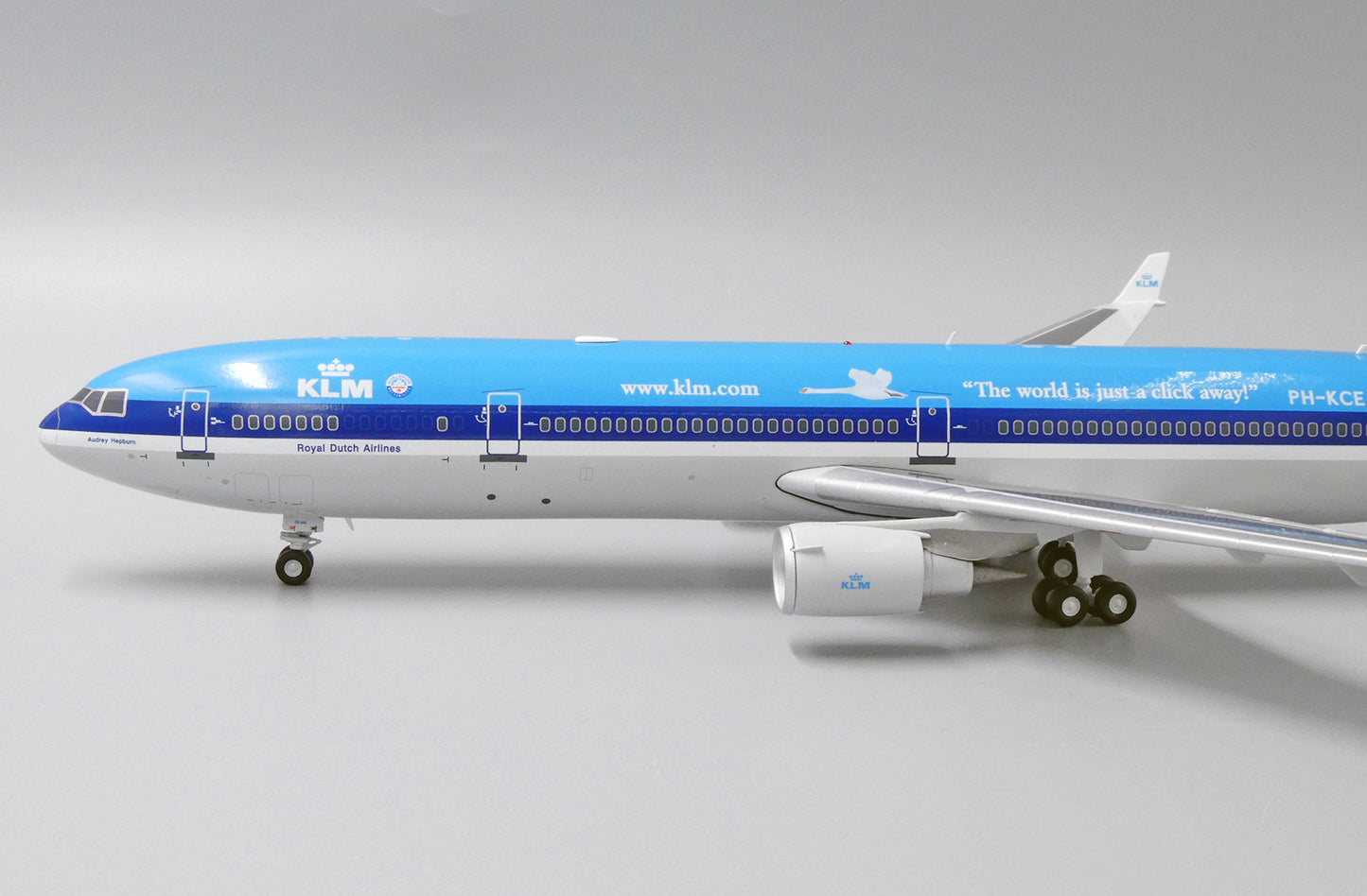 1:200 JC Wings KLM MD-11 "The World is Just a Click Away" PH-KCE XX2423