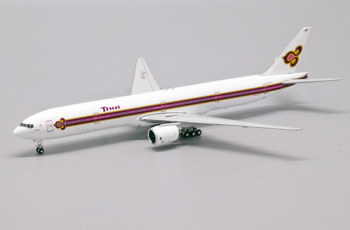 1:400 JC Wings Thai Airways Boeing 777-300 "Old Livery" HS-TKE LH4172