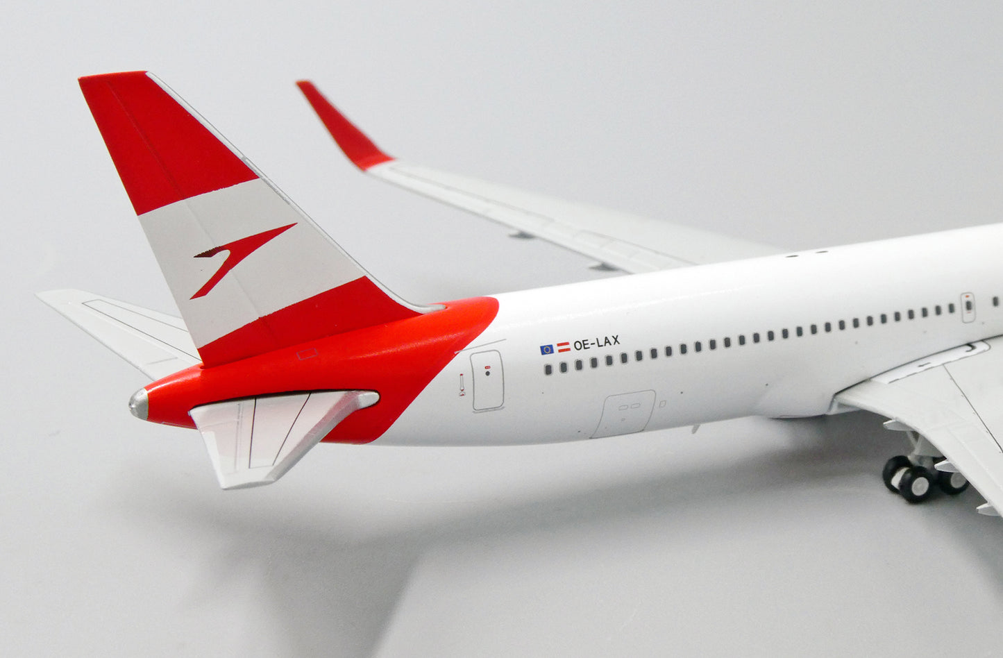 1:400 JC Wings Austrian Airlines Boeing 767-300ER "New Colors" OE-LAX XX4171