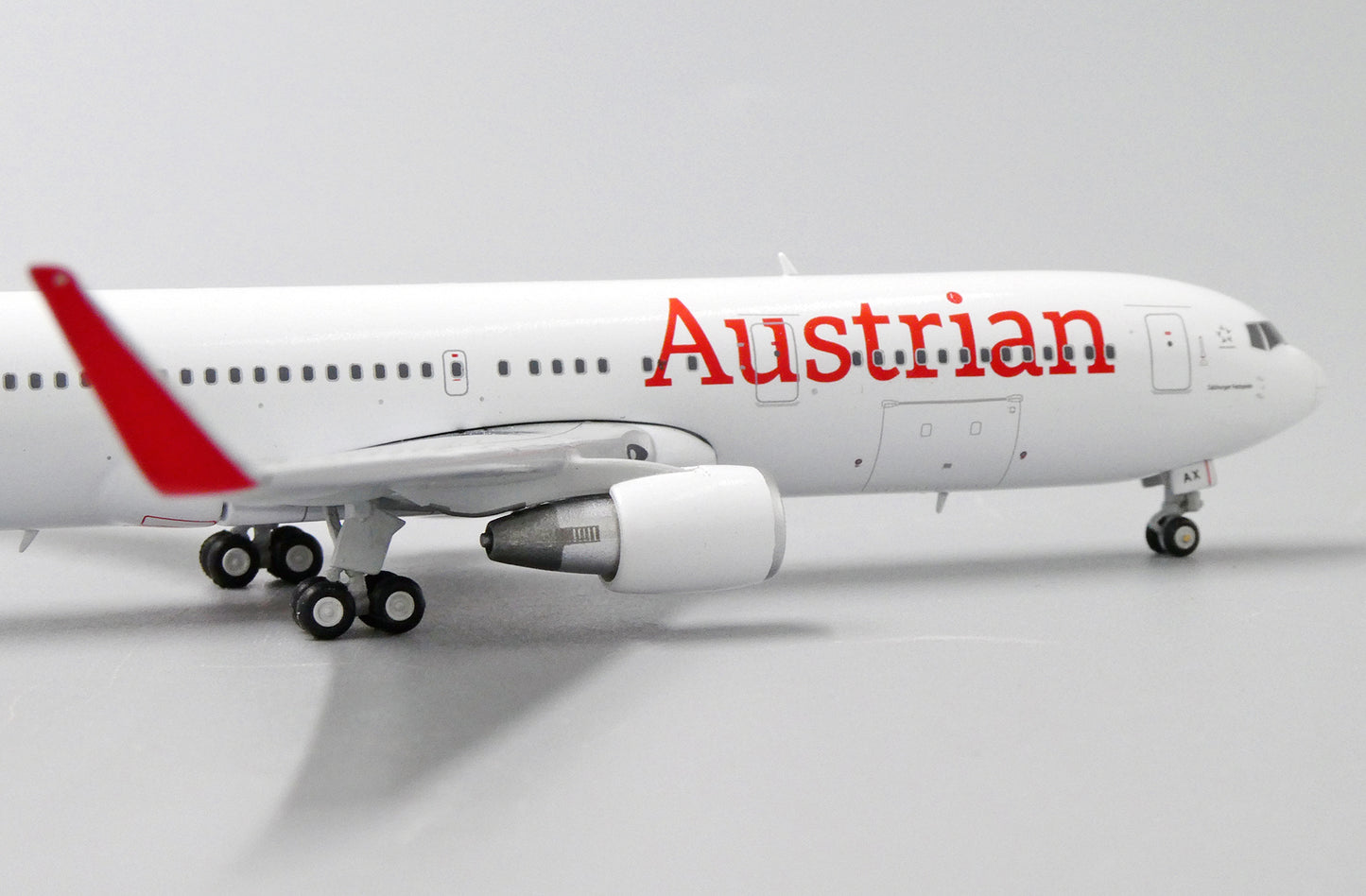 1:400 JC Wings Austrian Airlines Boeing 767-300ER "New Colors" OE-LAX XX4171